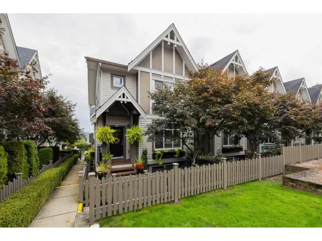 34 6588 195A AVENUE, Surrey, British Columbia V4N6N5