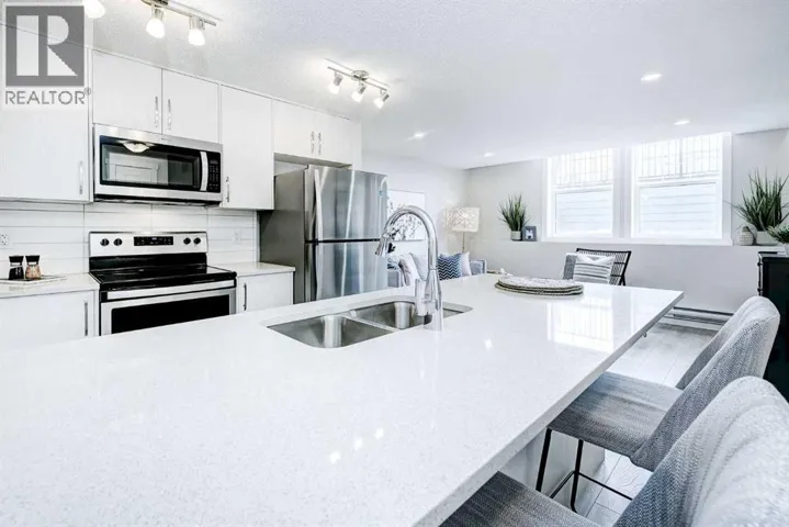 101, 260 Rowley Way NW, Calgary, Alberta T3L0H5