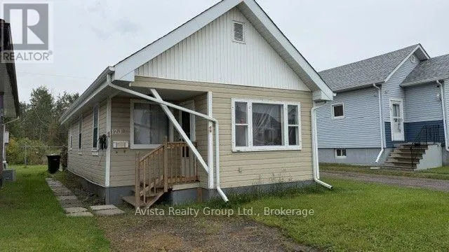 1202 GORE STREET W, Thunder Bay (Westfort), Ontario P7E3T5