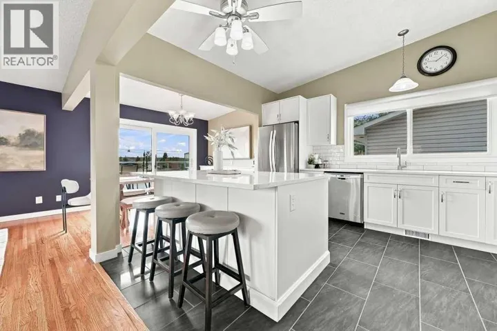 6051 Dalgetty Drive NW, Calgary, Alberta T3A1J4