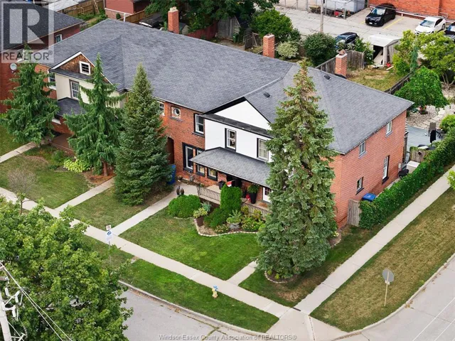 1092 MONMOUTH ROAD, Windsor, Ontario N8Y3L7