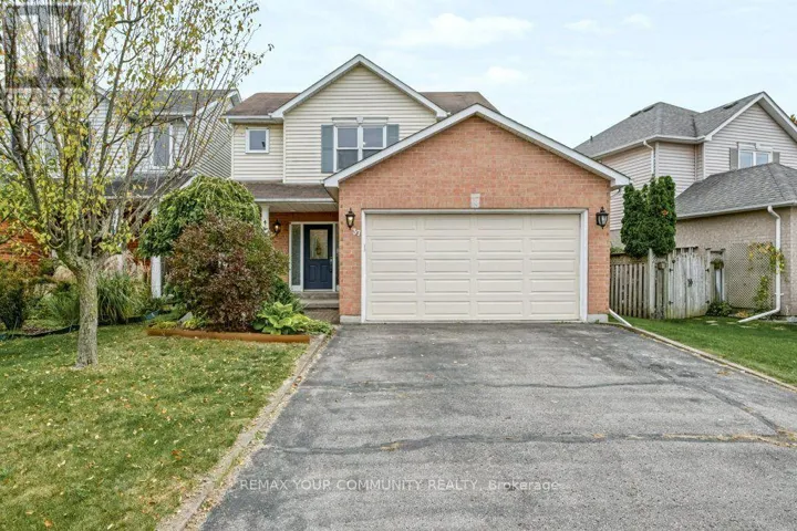 37 BROWNSTONE CRESCENT, Clarington (Courtice), Ontario L1E2Y1