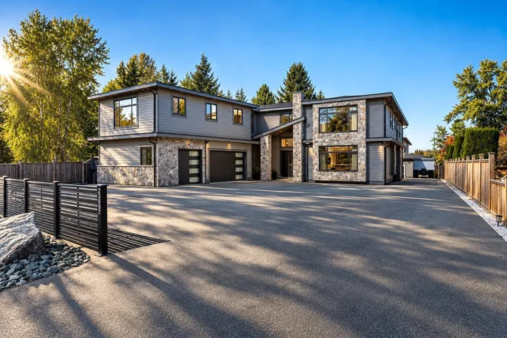 23697 OLD YALE ROAD, Langley, British Columbia V2Z2K4