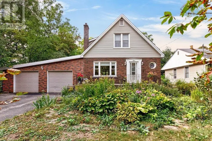 64 TWEEDSMUIR AVENUE, Hamilton (Dundas), Ontario L9H4H5
