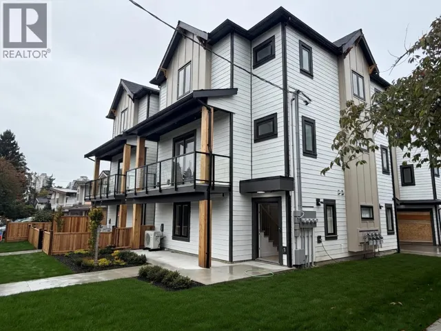 2 7497 HOLLY STREET, Burnaby, British Columbia V5E2C3