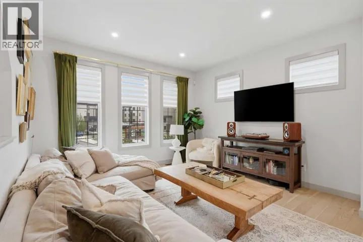 85 Greenbriar Place NW, Calgary, Alberta T3B6J1