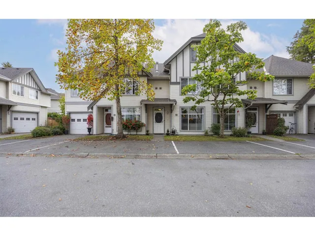 74 6465 184A STREET, Surrey, British Columbia V3S8X9