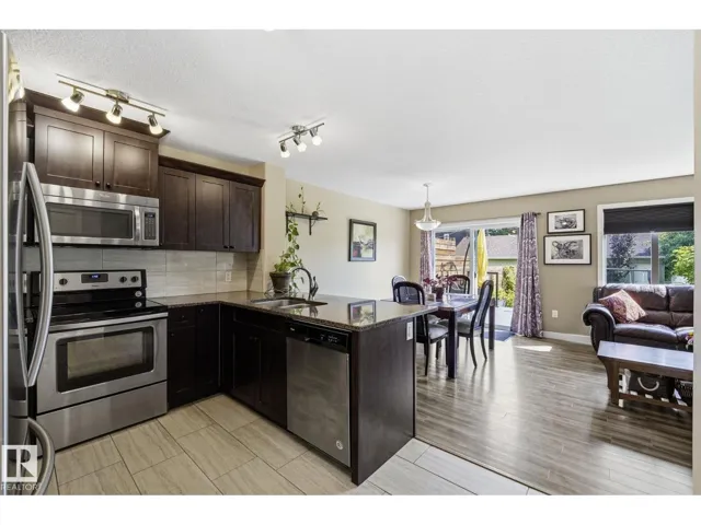 10245 152 ST NW, Edmonton, Alberta T5P1Y3