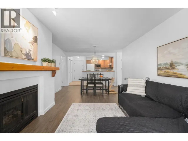 212 1432 PARKWAY BOULEVARD, Coquitlam, British Columbia V3E3L9