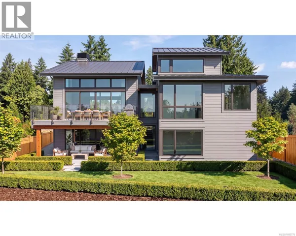 135 SUNNINGDALE Rd W, Qualicum Beach, British Columbia V9K1L1