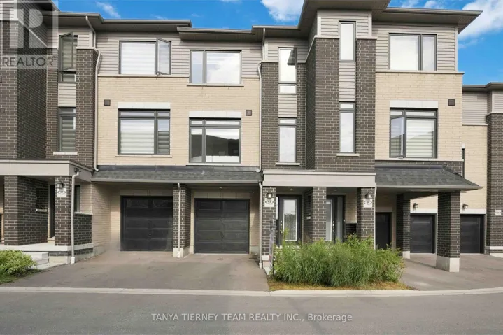 53 EMMAS WAY, Whitby (Taunton North), Ontario L1R0S7
