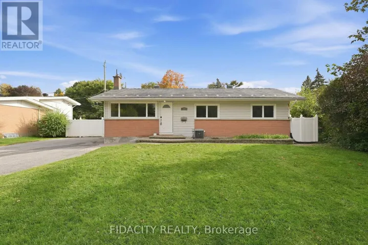 34 STINSON AVENUE, Ottawa, Ontario K2H6N3