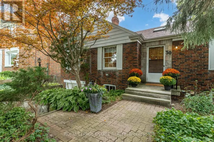 30 BARBARA CRESCENT, Toronto (East York), Ontario M4C3B2