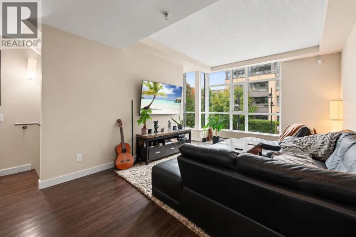 104 578 EMERSON STREET, Coquitlam, British Columbia V3J0G4