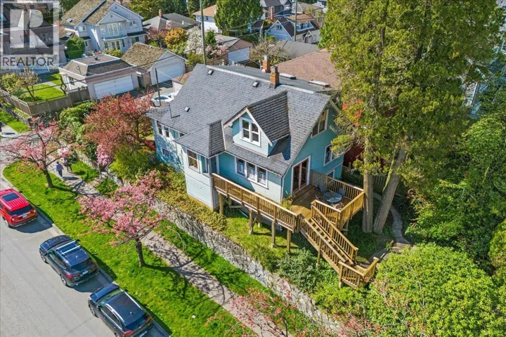 706 W 24TH AVENUE, Vancouver, British Columbia V5Z2B8