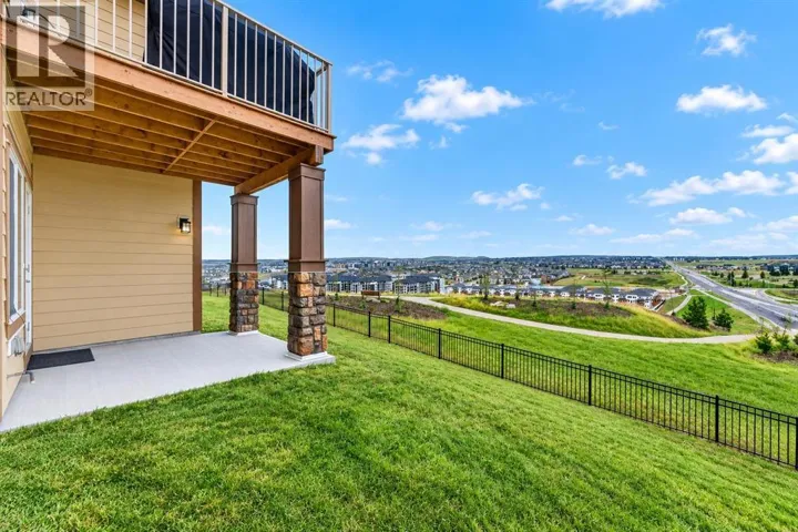30 Evansborough View NW, Calgary, Alberta T3P0R2
