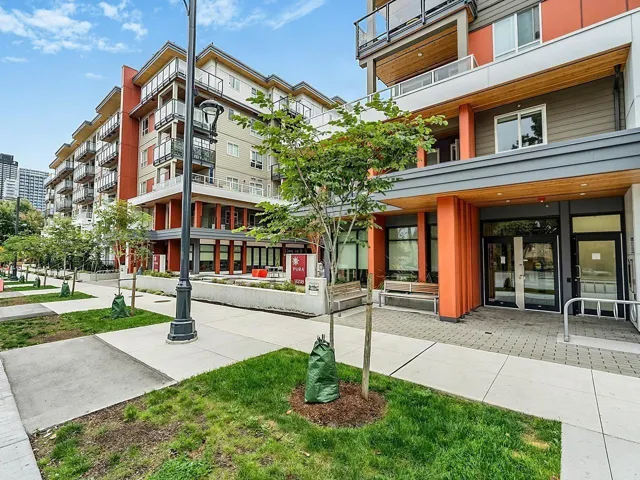 421 13238 105 AVENUE, Surrey, British Columbia V3T0W1
