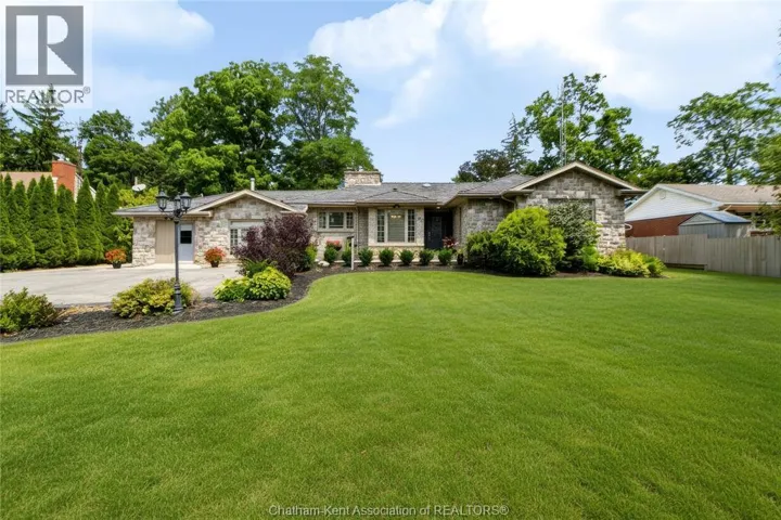 931 Charing Cross ROAD, Chatham, Ontario N7M5H7