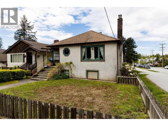 2057 MAHON AVENUE, North Vancouver, British Columbia V7M2T6