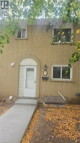 30 JEROME Crescent, Hamilton, Ontario L8E1K5