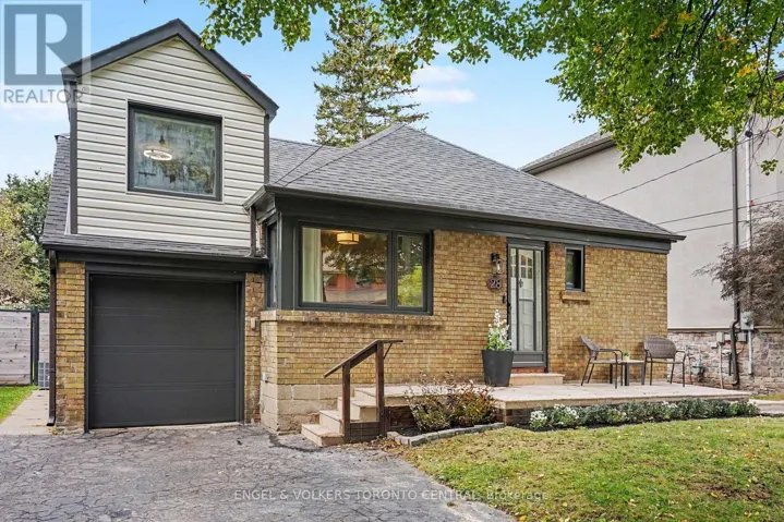 28 INVERLEIGH DRIVE, Toronto (Stonegate-Queensway), Ontario M8Y3E3