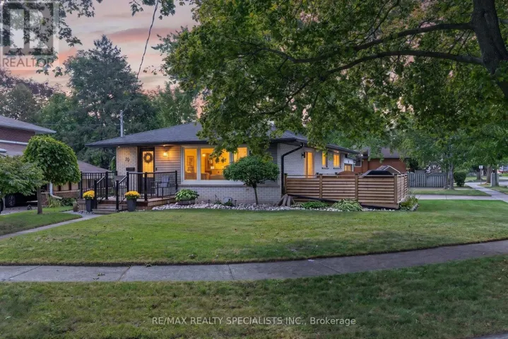 70 DUNCAIRN AVENUE, Kitchener, Ontario N2M4S4