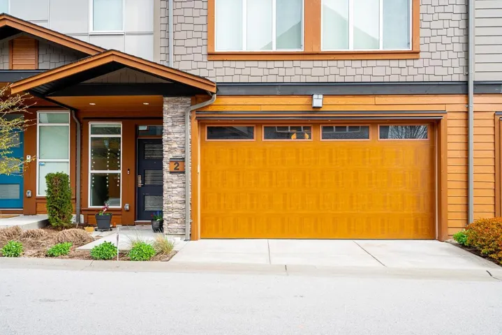 2 17033 FRASER HIGHWAY, Surrey, British Columbia V4N6V2