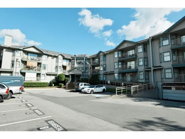 313 10756 138 STREET, Surrey, British Columbia V3T4K5