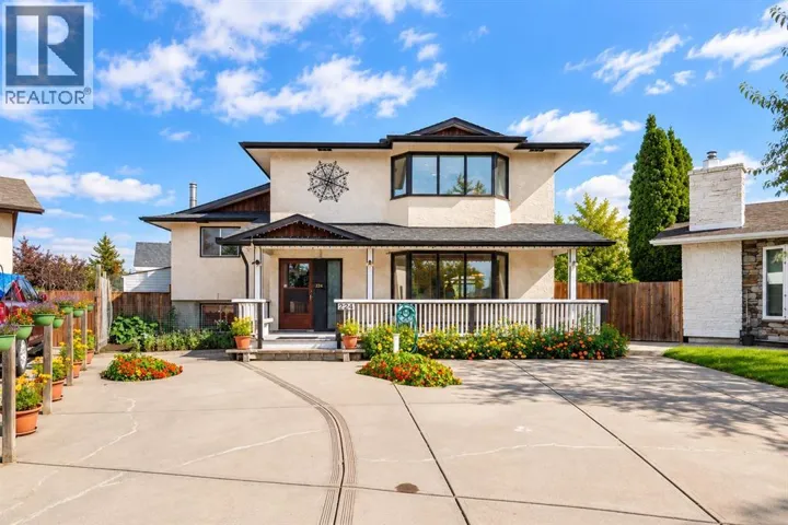 224 Pinetree Bay NE, Calgary, Alberta T1Y1M1