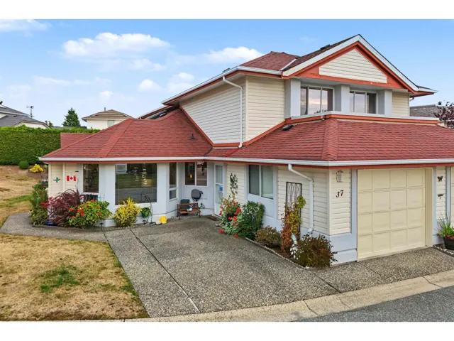37 31406 UPPER MACLURE ROAD, Abbotsford, British Columbia V2T5L8