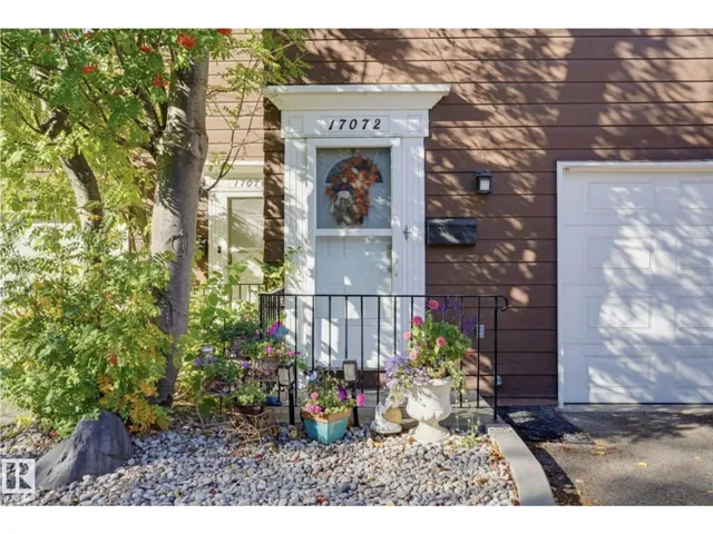 17072 67 AV NW, Edmonton, Alberta T5T1Y8
