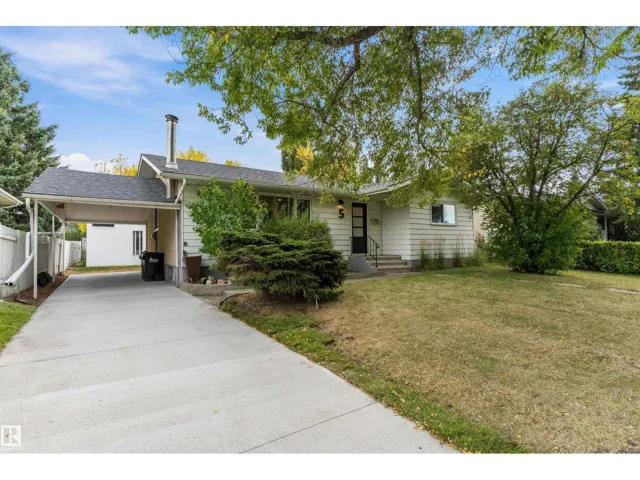 5 GLENBROOK BV, Sherwood Park, Alberta T8A2Y9