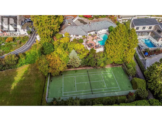 230 ONSLOW PLACE, West Vancouver, British Columbia V7S1K5