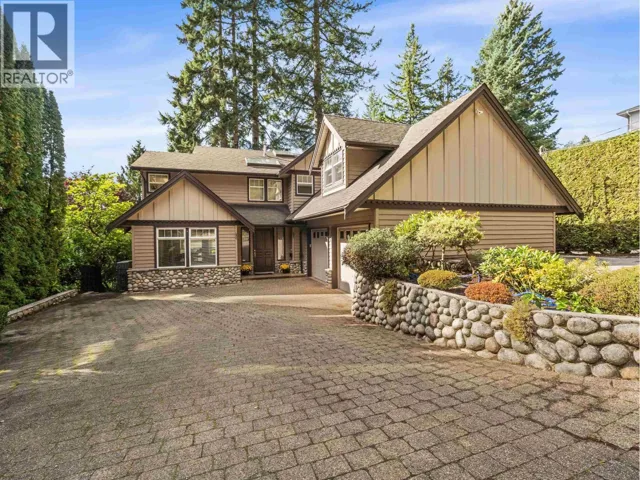 4047 WOODBURY AVENUE, North Vancouver, British Columbia V7N3N4