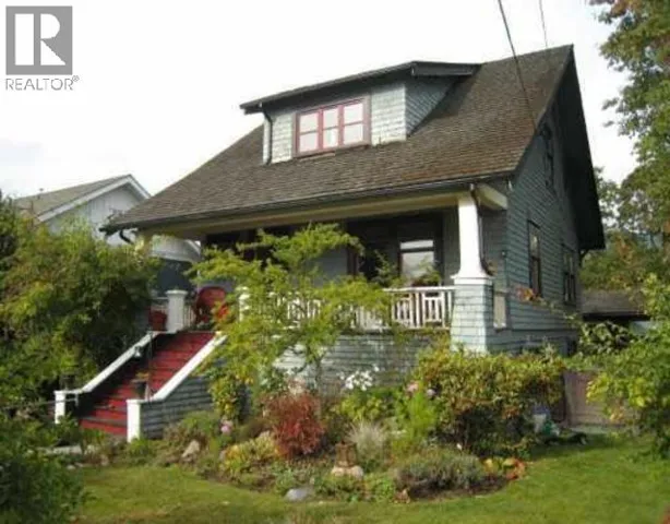 364 E 14TH STREET, North Vancouver, British Columbia V7L2N6