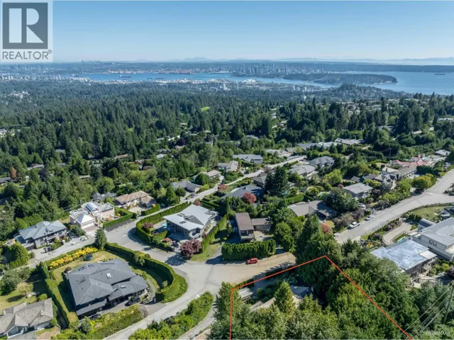 661 ANDOVER CRESCENT, West Vancouver, British Columbia V7S1Y4
