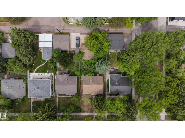 9306 64 AV NW, Edmonton, Alberta T6E0H9