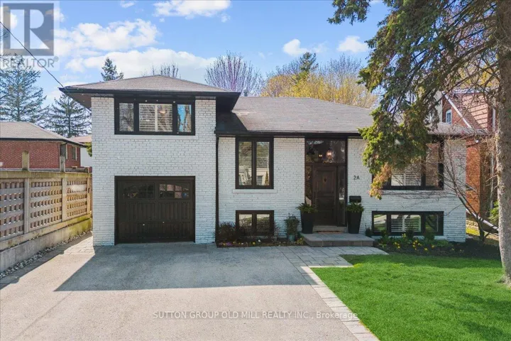 2A ELTON CRESCENT, Toronto (Long Branch), Ontario M8W2X8