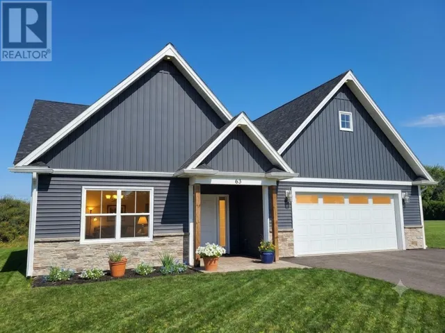 63 KINGSBURGH Avenue, Charlottetown, Prince Edward Island C1E3S2