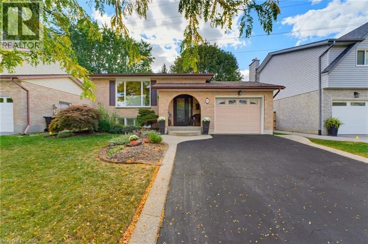 77 YELLOW BIRCH Drive, Kitchener, Ontario N2N2M3