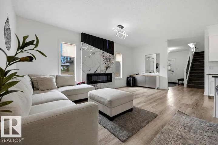 13703 166 AV NW, Edmonton, Alberta T6V0H5