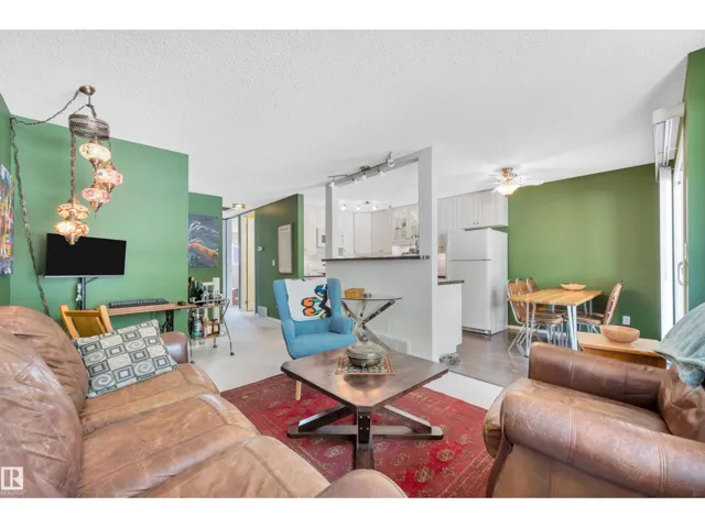 10678 Beaumaris RD NW, Edmonton, Alberta T5X3N4