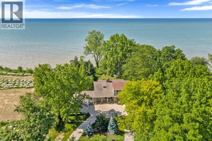 388 SEACLIFF DRIVE WEST, Leamington, Ontario N8H4E1