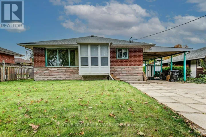 102 MASSEY AVENUE, Kitchener, Ontario N2C1M5