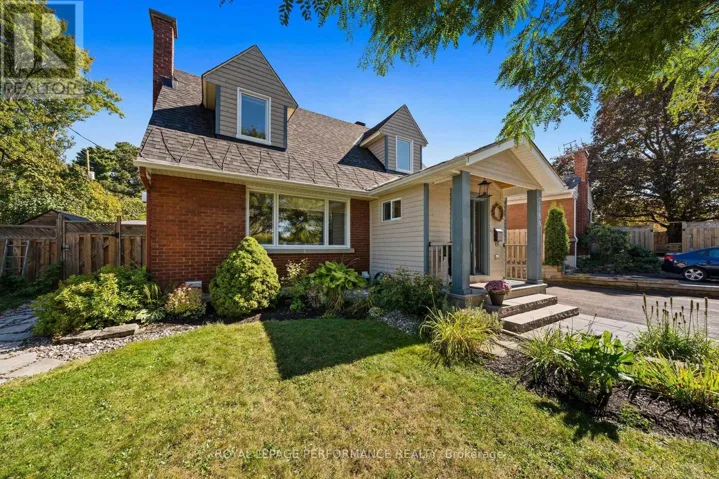 2189 BLOSSOM DRIVE, Ottawa, Ontario K1H6G7