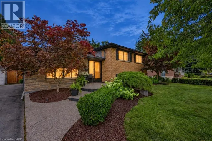 194 FOXBAR Road, Burlington, Ontario L7L2Z9