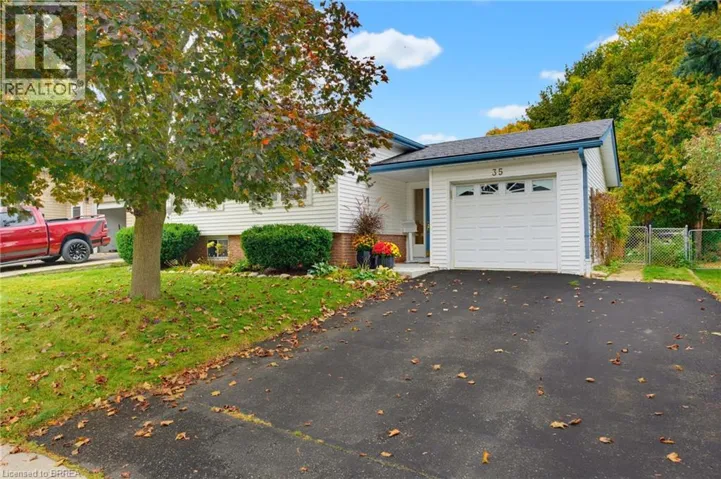 35 SCOTT Road, Cambridge, Ontario N3C2X5