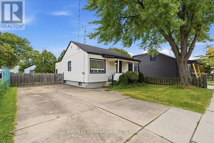 26 COVENTRY STREET, St. Catharines (E. Chester), Ontario L2R2X7
