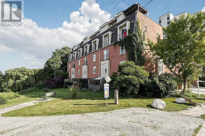 106 - 870 JANE STREET, Toronto (Rockcliffe-Smythe), Ontario M6N4C2