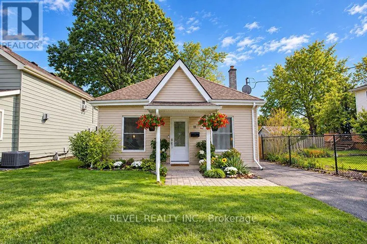 11 STIRTON AVENUE, Brantford, Ontario N3T1E2